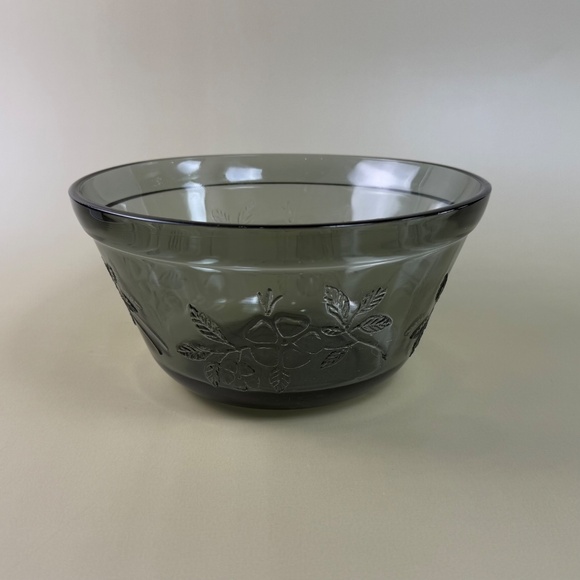 Vintage Federal Glass Blossom Bowl | Sundown Gray | 8" Floral Glass MCM - Picture 11 of 12